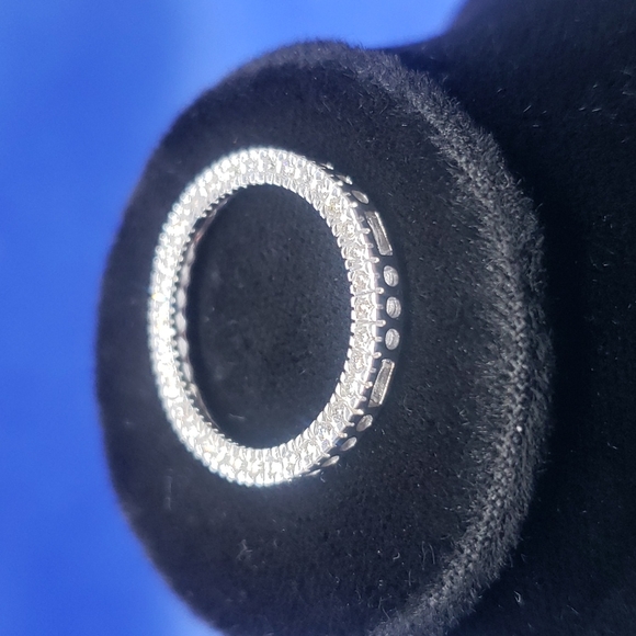 10k White gold diamond slide pendant - Picture 7 of 10